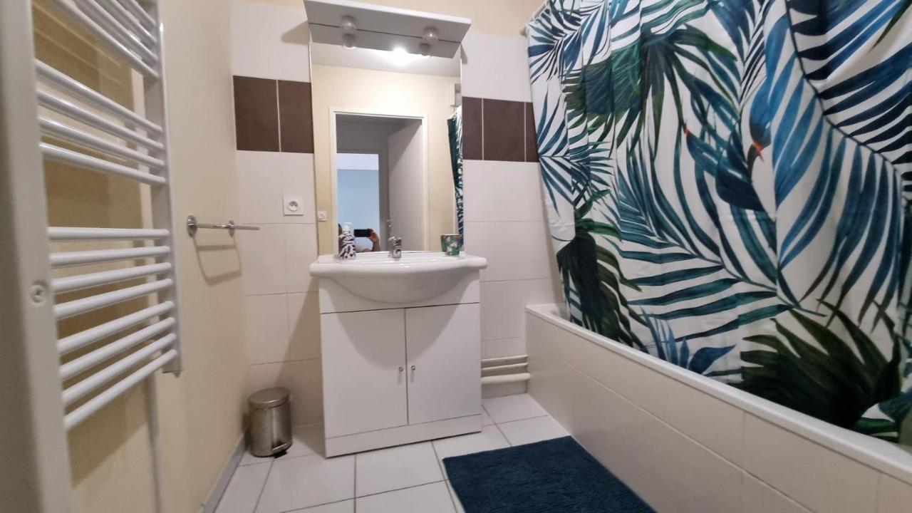 Beau T2 Bien Equipe Au Calme! ! Apartment Saint-Pierre-du-Mont  Ngoại thất bức ảnh